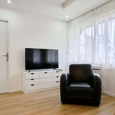 2 Bedroom W/ Courtyard At Croisé Laroche Marcq-en-Baroeul